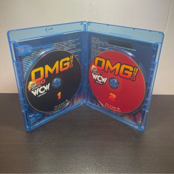 WWE: OMG! Vol. 2 - The Top 50 Incidents In WCW History (Blu-ray, 2-Disc Set) - Picture 3 of 3